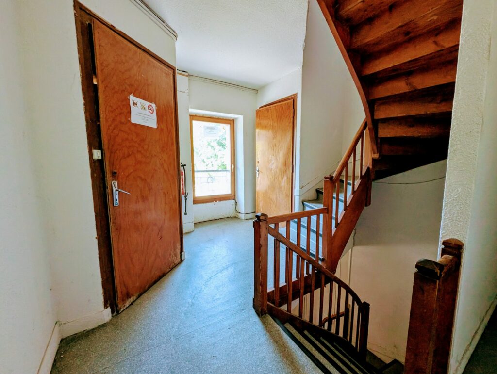 1728977627_VA2299_5_original