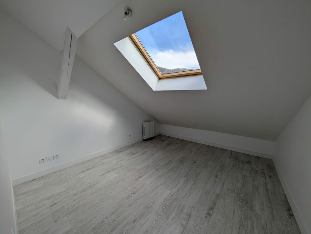 1762780530_VA2438_1_original