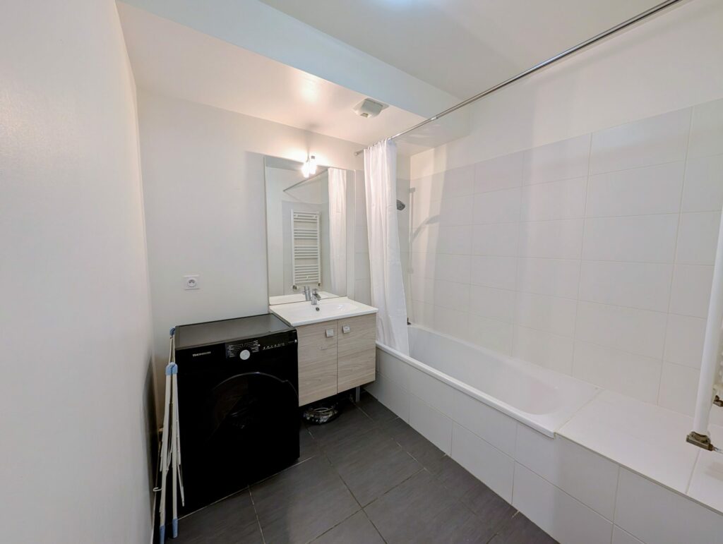 1769014747_VA2470_2_original