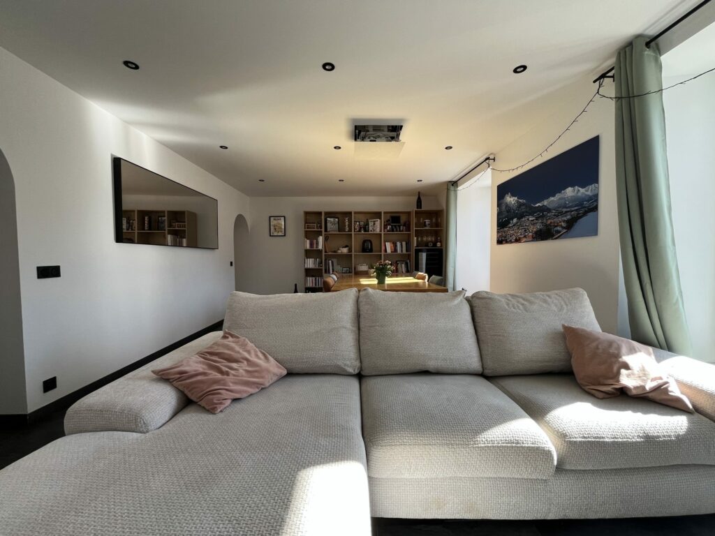 1772035584_VA2433_13_original