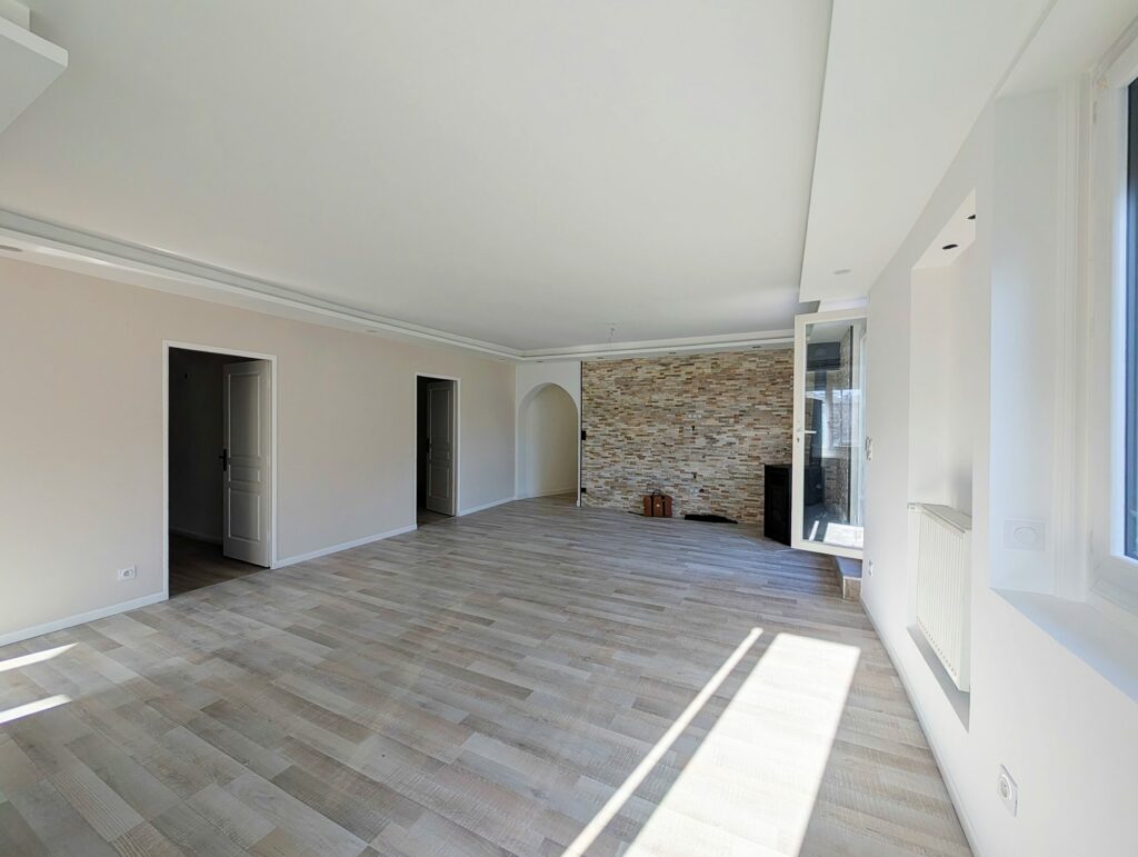 1773228858_VI070_11_original