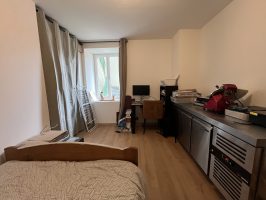 1774965537_VA2433_29_original